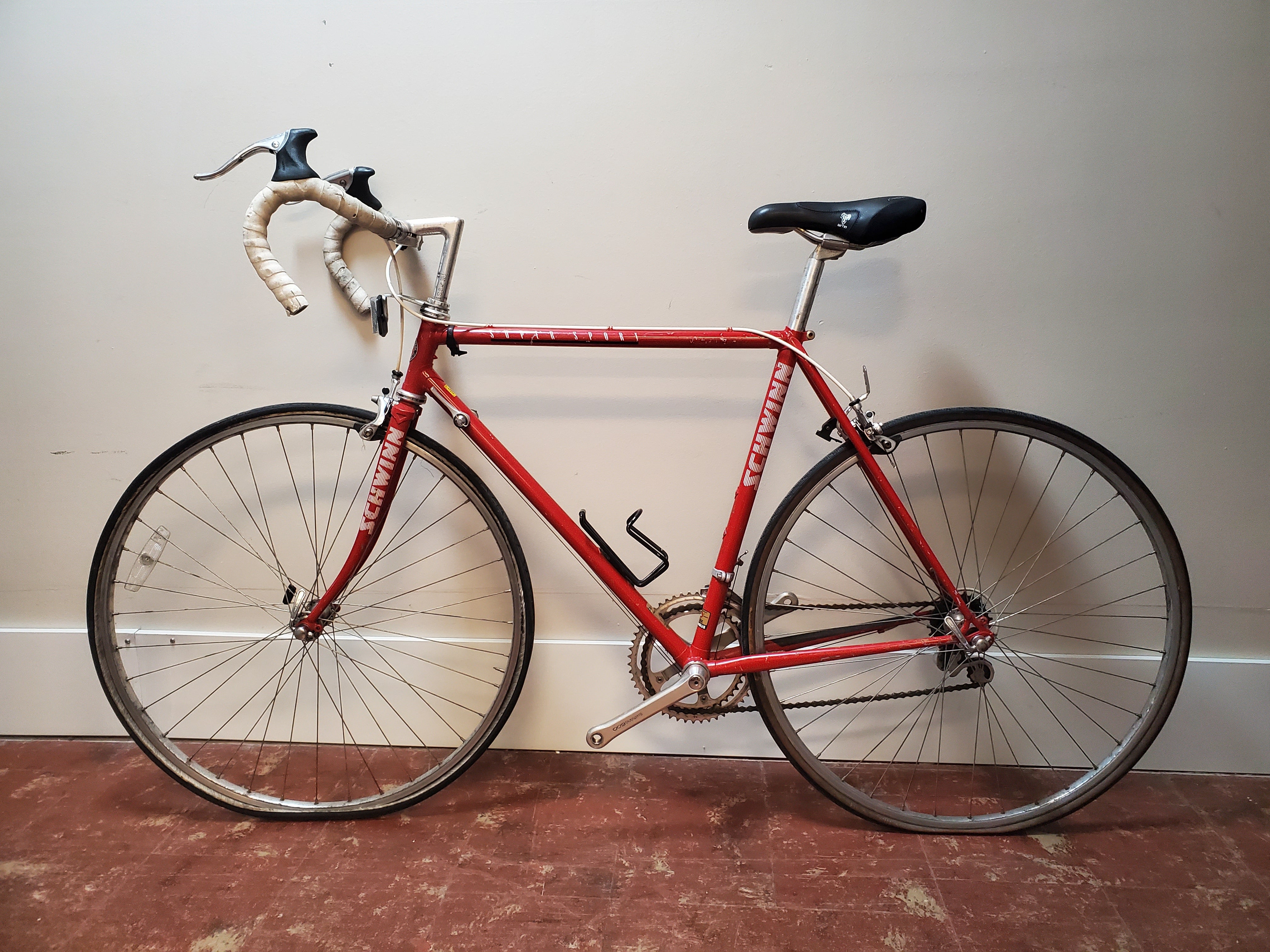 Schwinn Super Sport Vintage Road Bike, 57cm, Red – Cycle & Coffee Schwinn Super Sport Vintage Road Bike, 57cm, Red – Cycle & Coffee