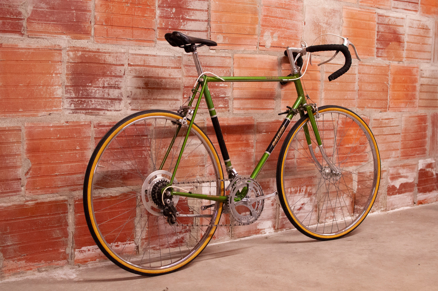 Raleigh Grand Prix Vintage Road Bike, 59 cm/XL, Green, gold and black