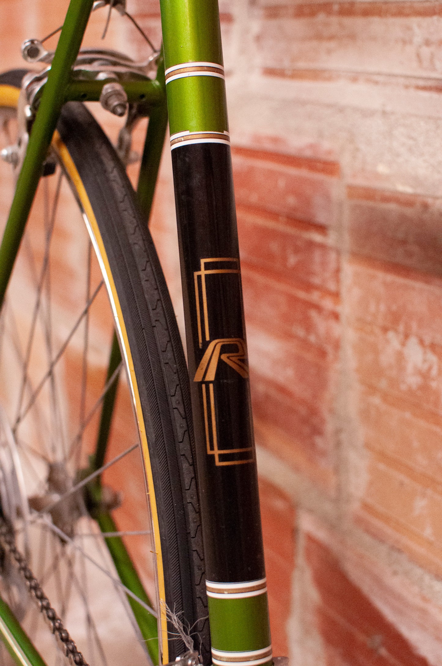 Raleigh Grand Prix Vintage Road Bike, 59 cm/XL, Green, gold and black