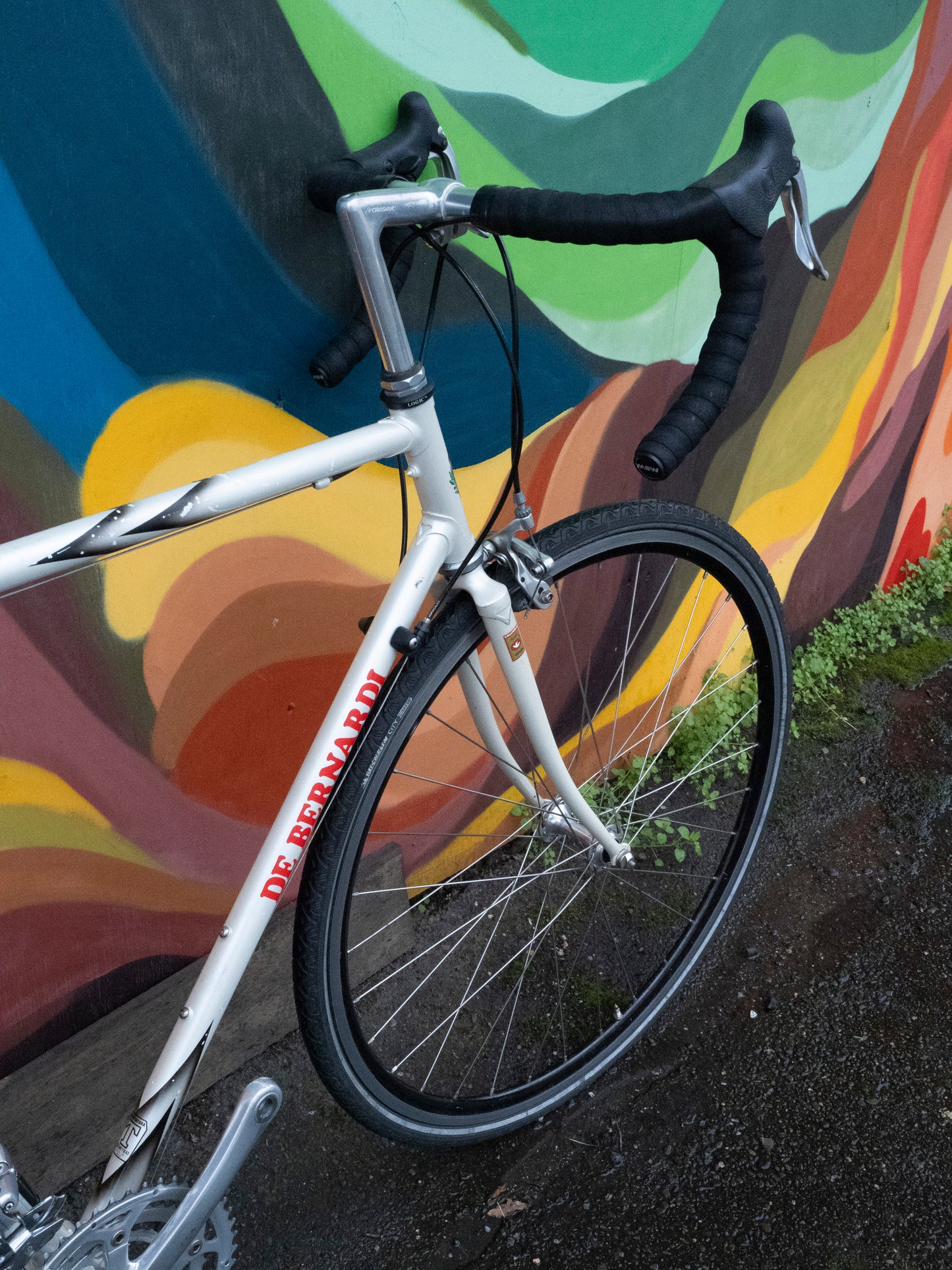 De Bernardi Vintage Italian Road Bike - white, red and black - 55cm/Md-Lg