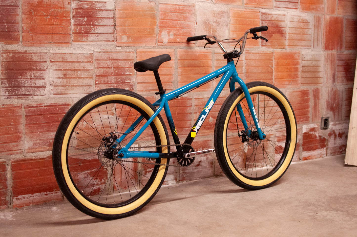 Redline RL275 27.5+" tire BMX Freestyle Bike