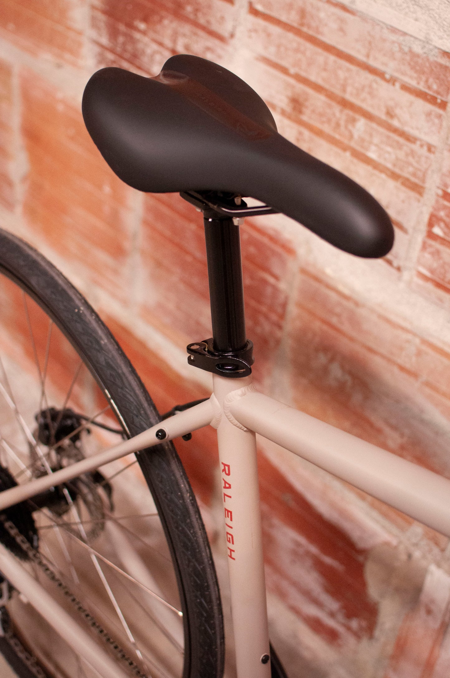 Raleigh Cadent 3 Hybrid Bike, Grey-Brown, MD