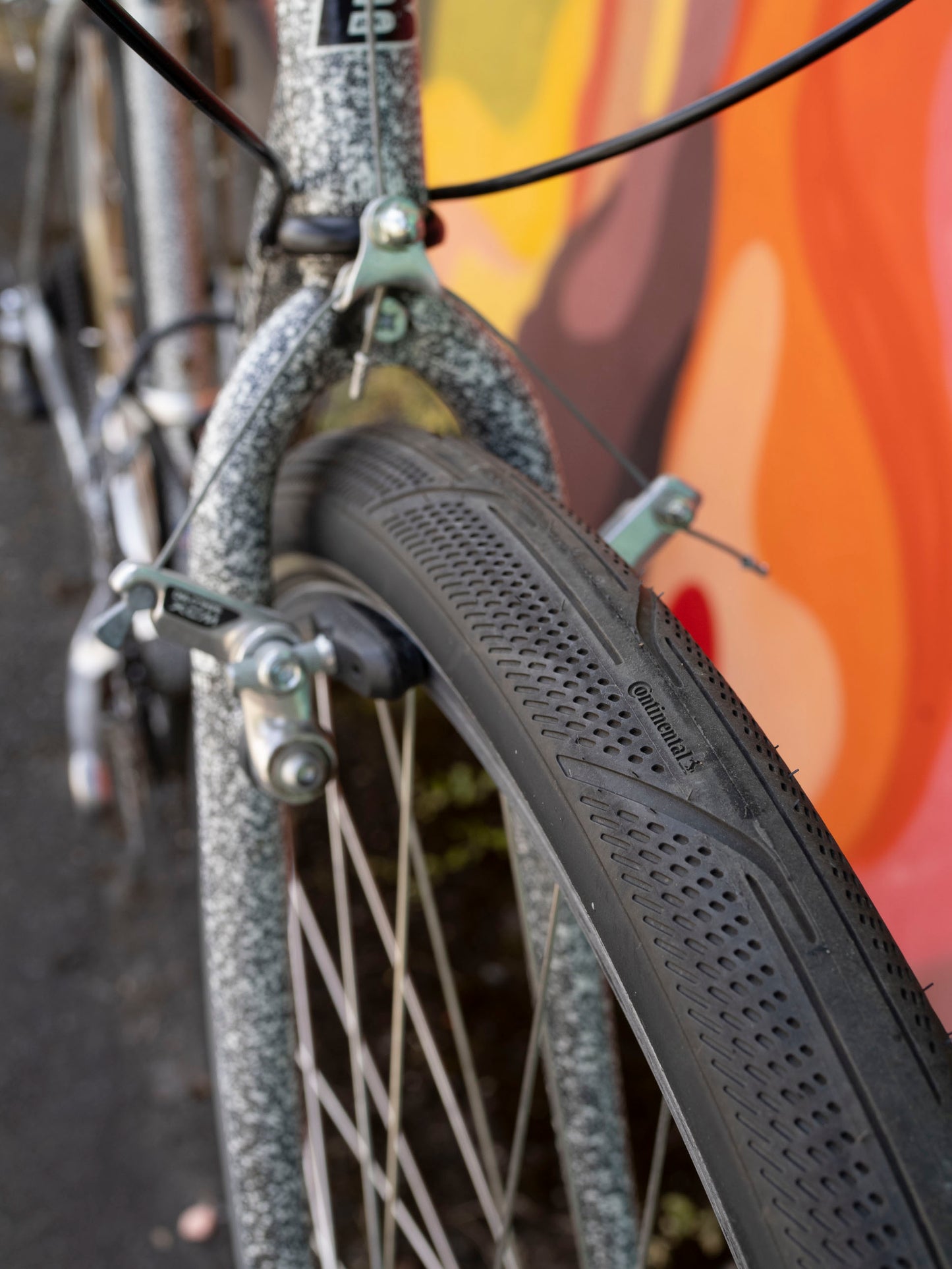 Diamondback Override 90s Hybrid Bike, speckled black & white, 44cm