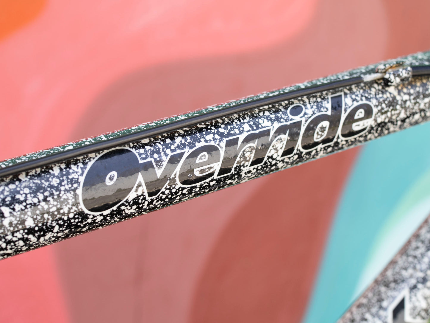 Diamondback Override 90s Hybrid Bike, speckled black & white, 44cm