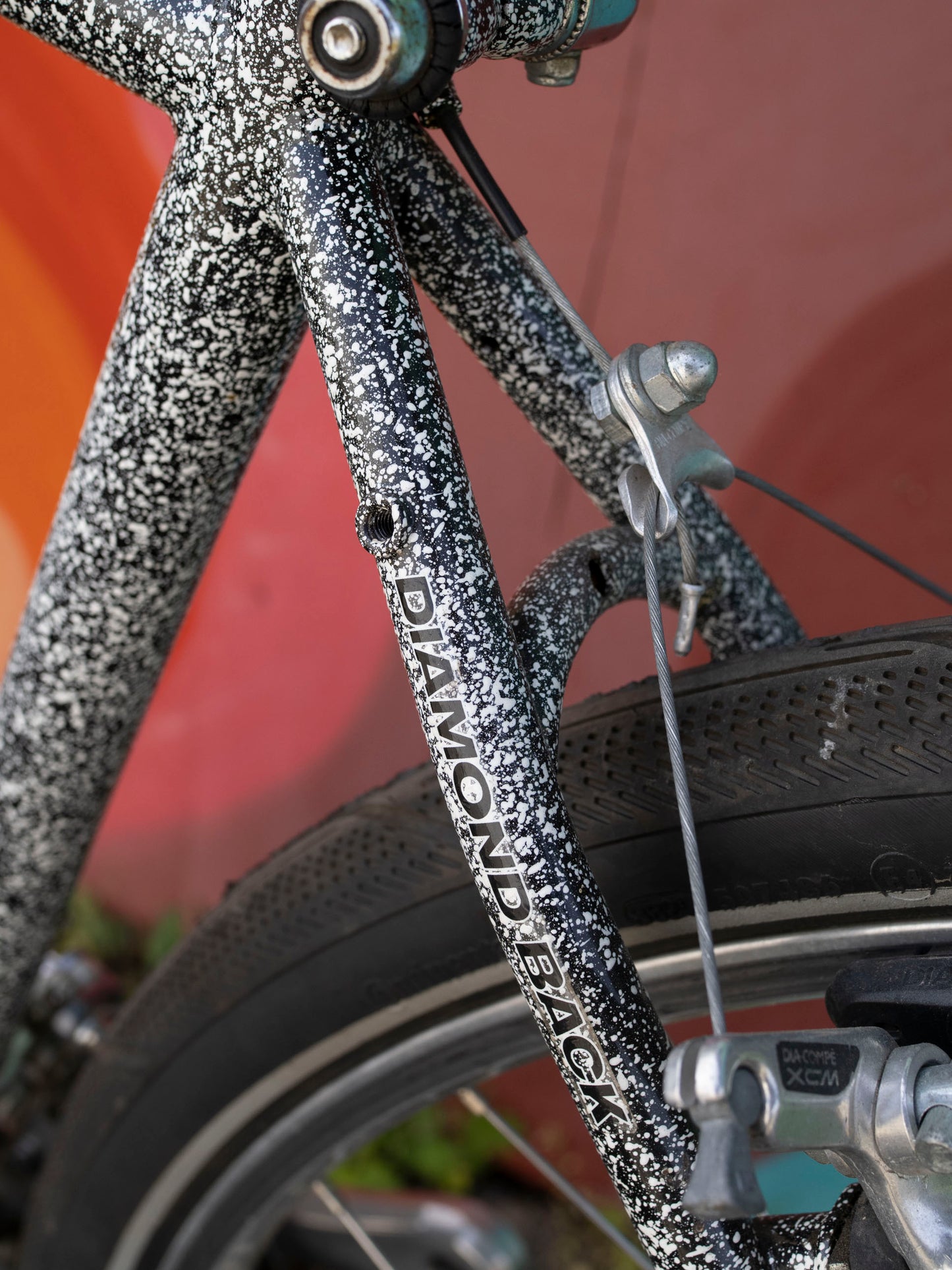 Diamondback Override 90s Hybrid Bike, speckled black & white, 44cm