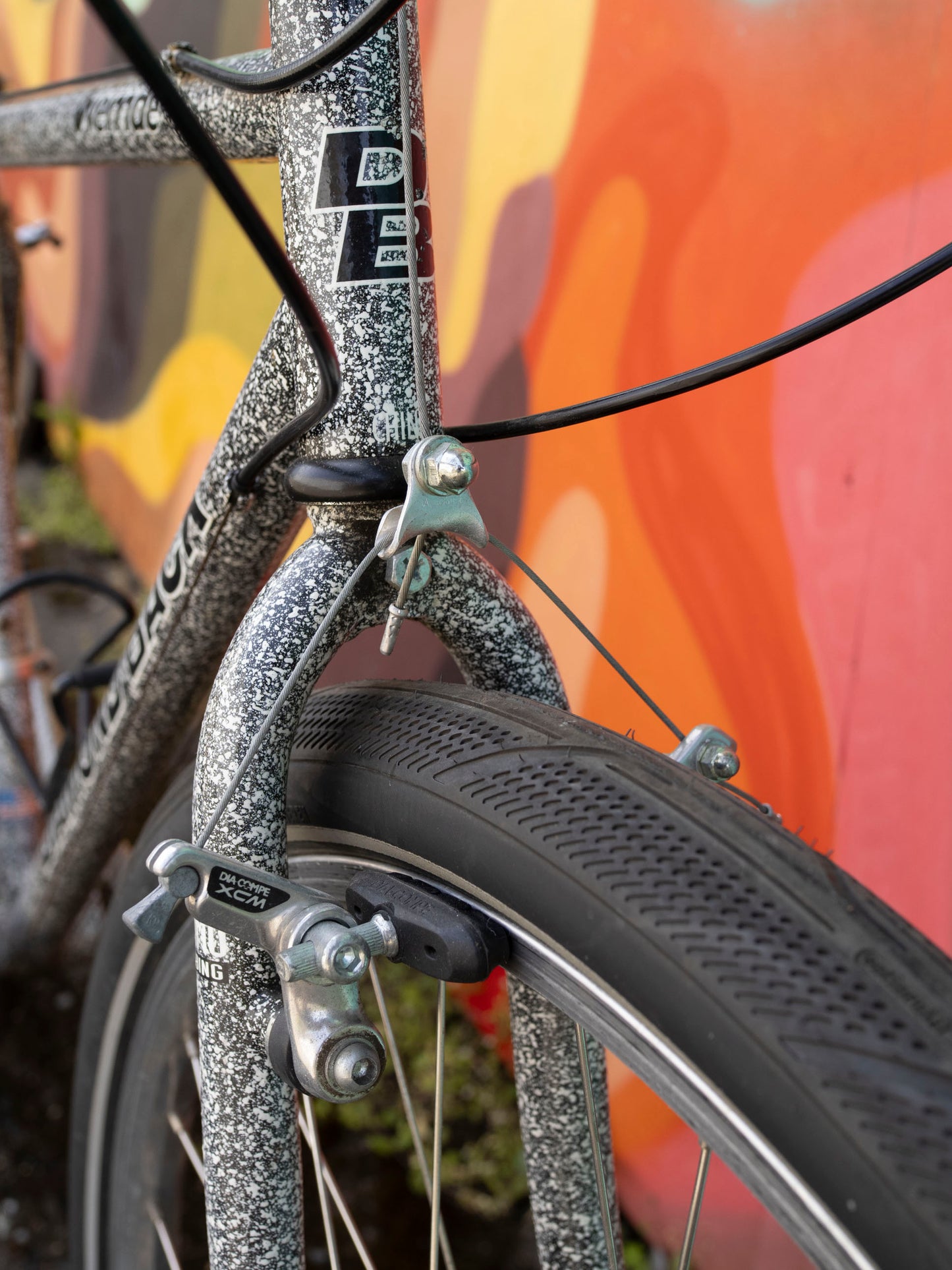 Diamondback Override 90s Hybrid Bike, speckled black & white, 44cm
