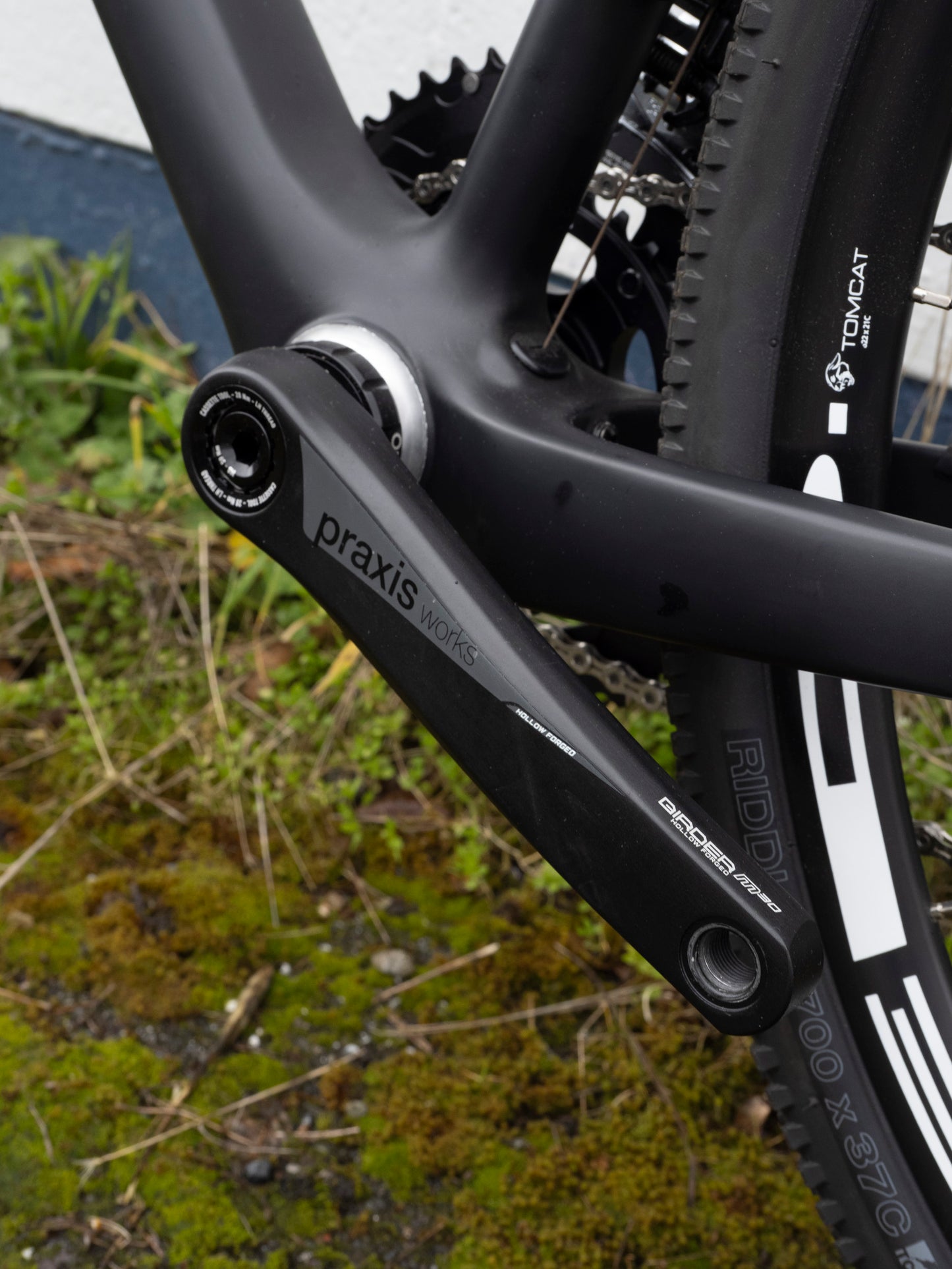 2019 Diamondback Haanjo 7C Carbon Fiber Gravel Bike, Matte Black, Large/56cm (unused display bike)