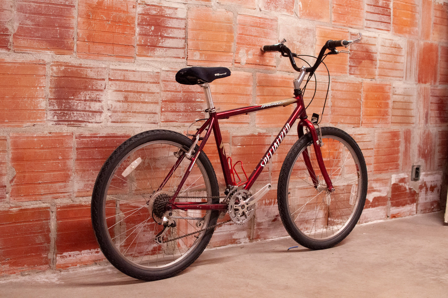 Specialized Hardrock Sport, Upright Rigid MTB, Red & Gold, 19”/49cm/Small