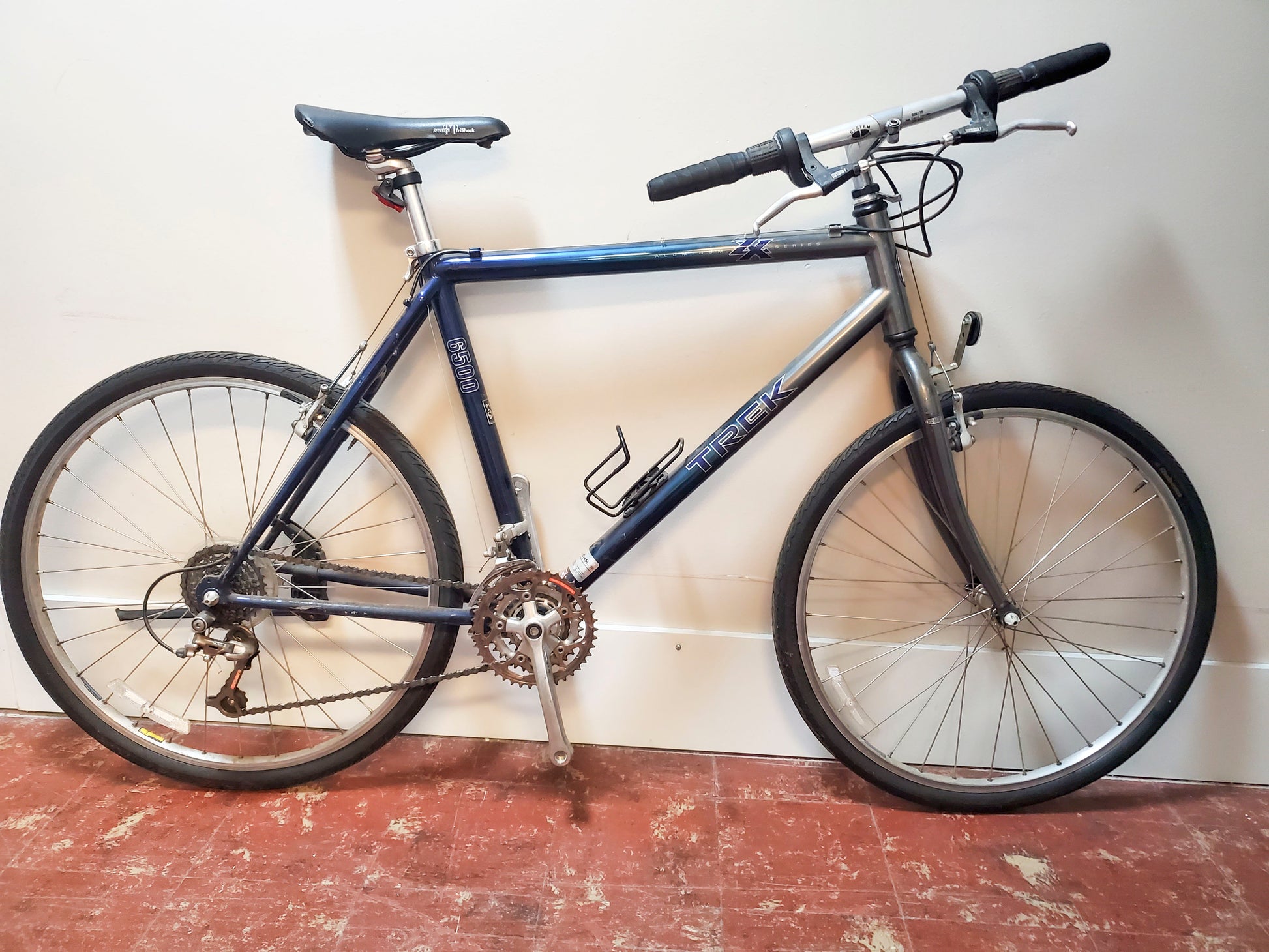 Trek Alum ZX Series, Vintage Mountain Bike, 55 cm, dark blue – Cycle & Coffee Trek Alum ZX Series, Vintage Mountain Bike, 55 cm, dark blue – Cycle & Coffee