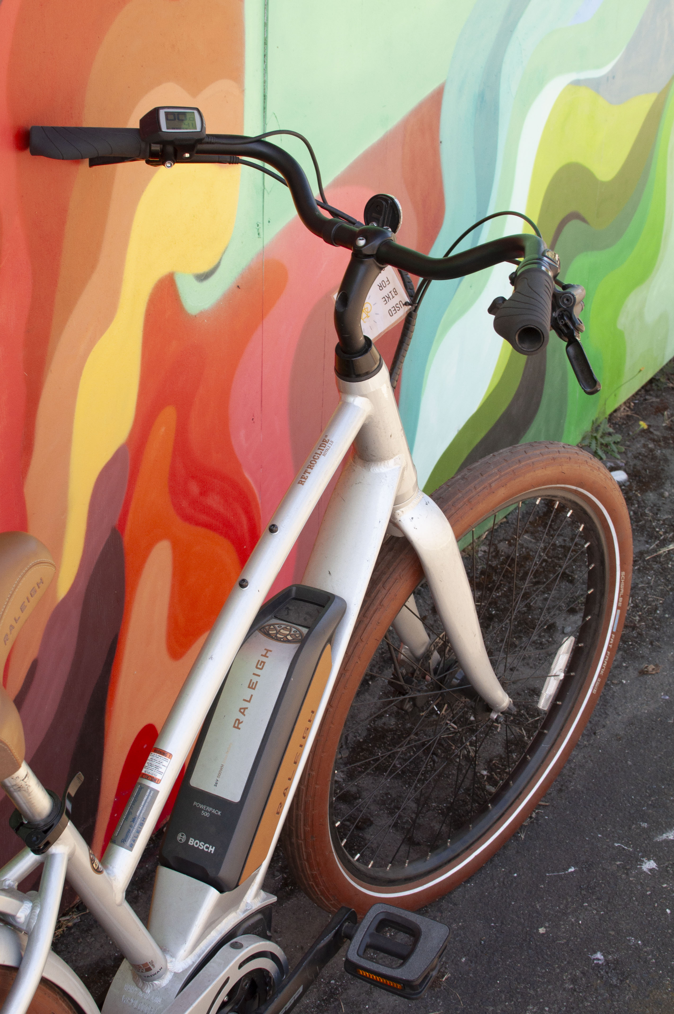 Raleigh Retroglide E Bike Silver 46cm Cycle Coffee