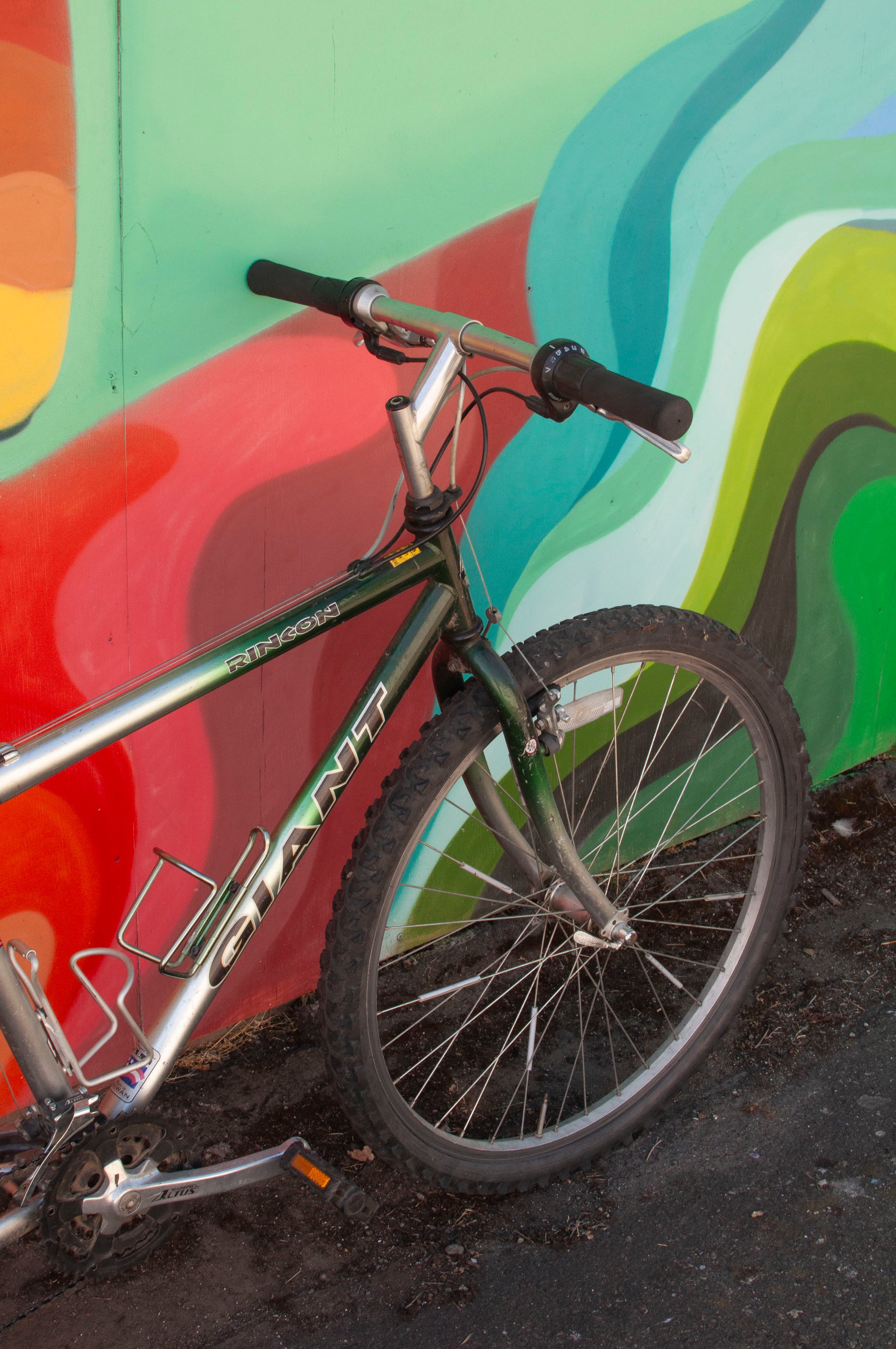 Giant Rincon Rigid Mountain Bike, Medium, Green & Silver, Used – Cycle & Coffee Giant Rincon Rigid Mountain Bike, Medium, Green & Silver, Used – Cycle & Coffee