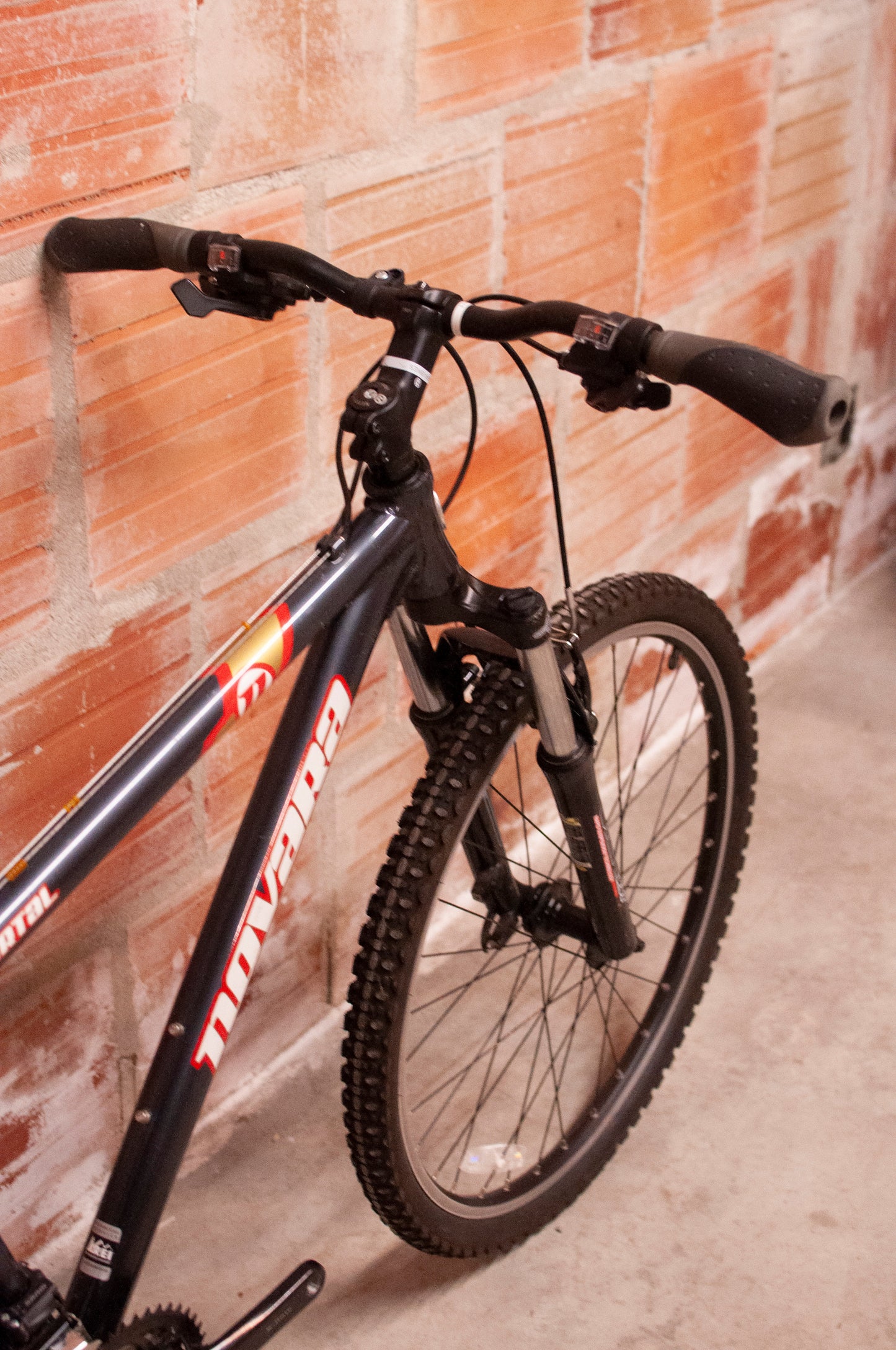 Novara Portal hardtail MTB, grey with black & red, 17 in small/medium
