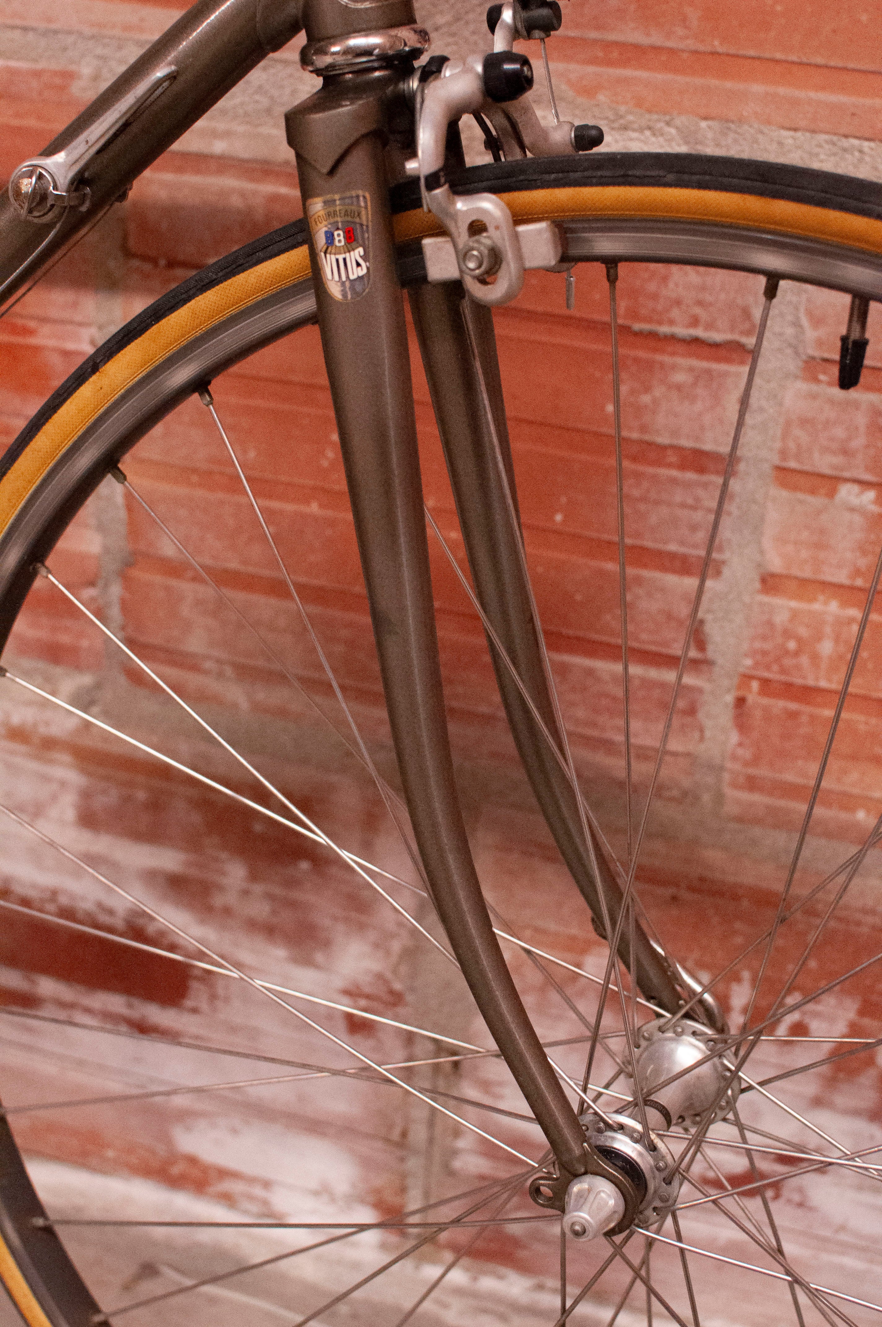 Motobecane Jubile Sport Vintage Road Bike, Grey & Gold, 58