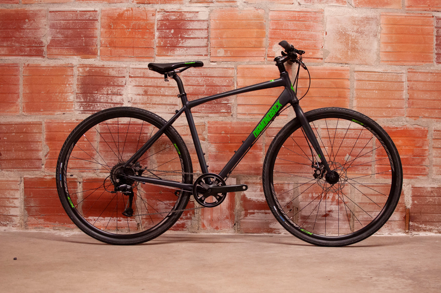 1 by gravel bike Diamondback Haanjo 1 Gravel Bike, Black, MD – Cycle & Coffee