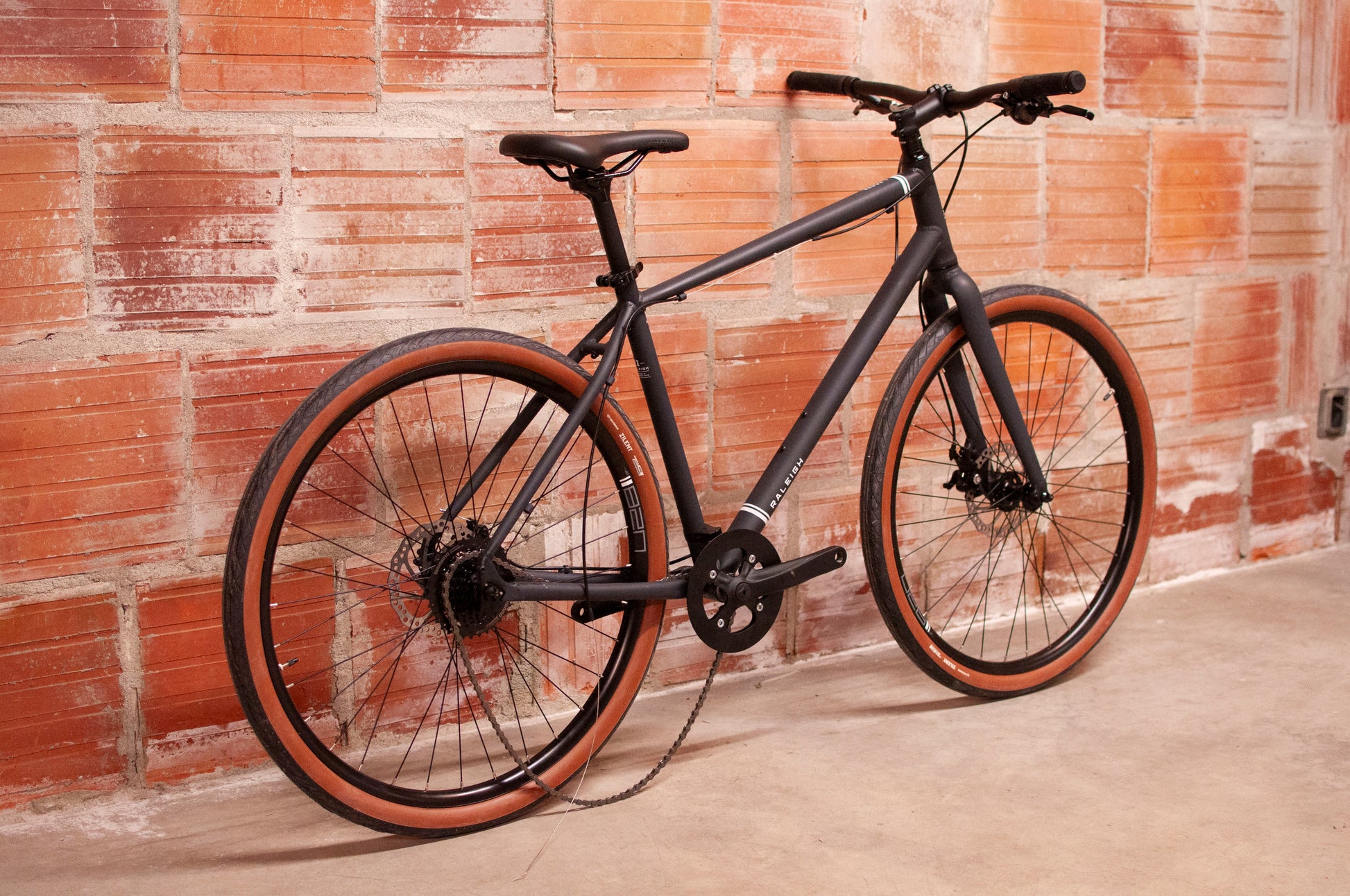 citybike raleigh Raleigh Redux 1 Commuter Bike, Black MD – Cycle & Coffee