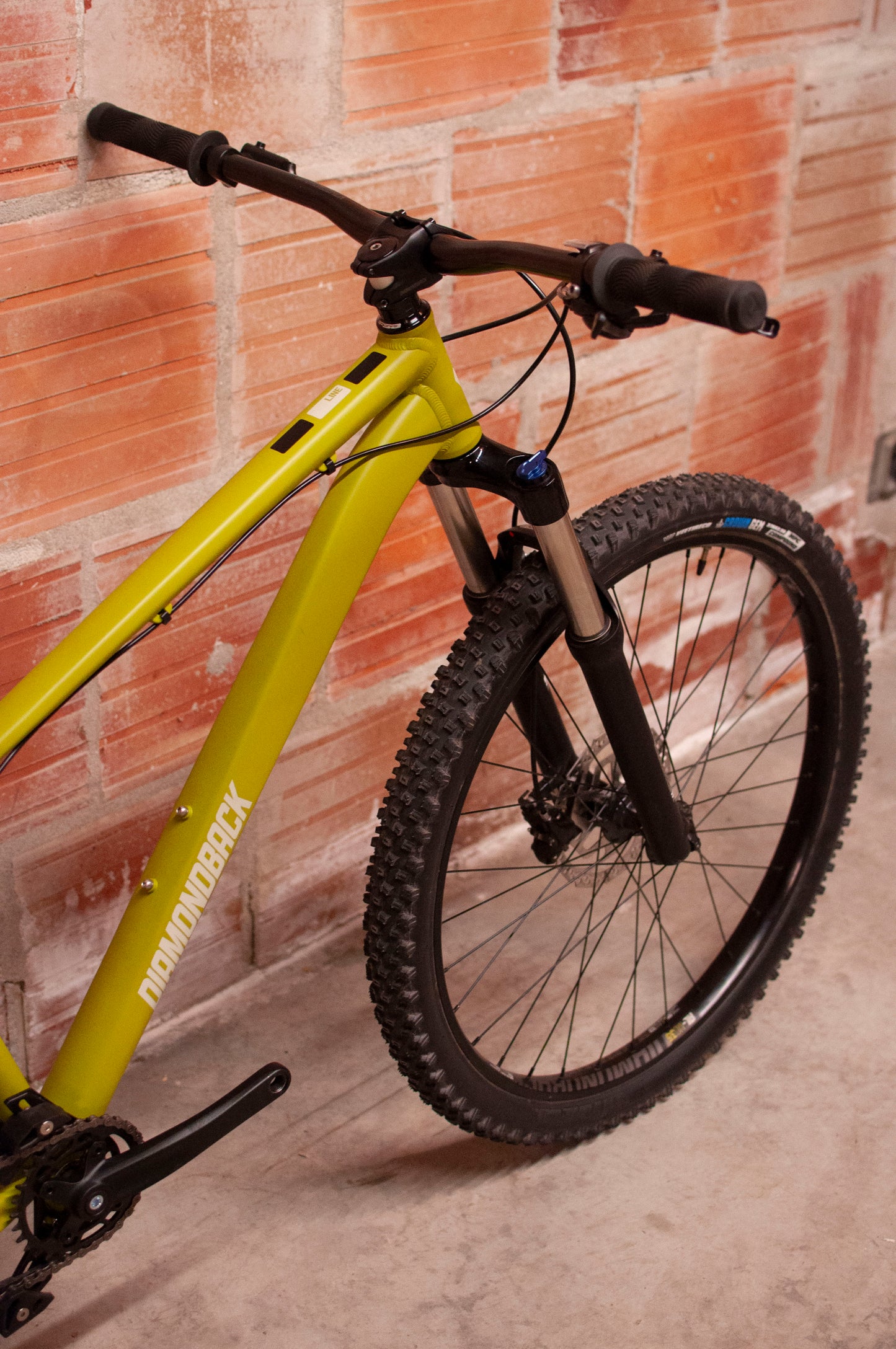 Diamondback Line Hard Tail Mountain Bike, Green, MD