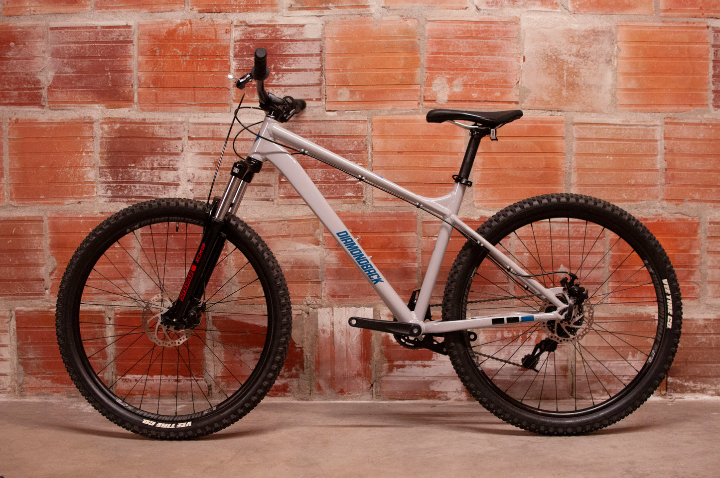 Diamondback Hook Trail/All-Purpose Bike, Grey, MD