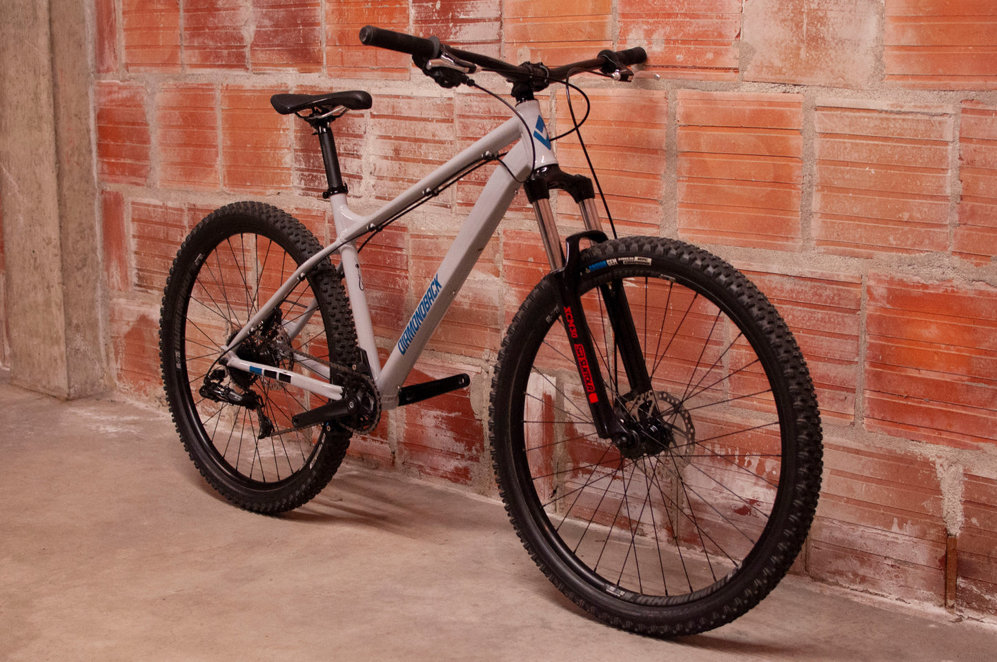 Diamondback Hook Trail/All-Purpose Bike, Grey, MD