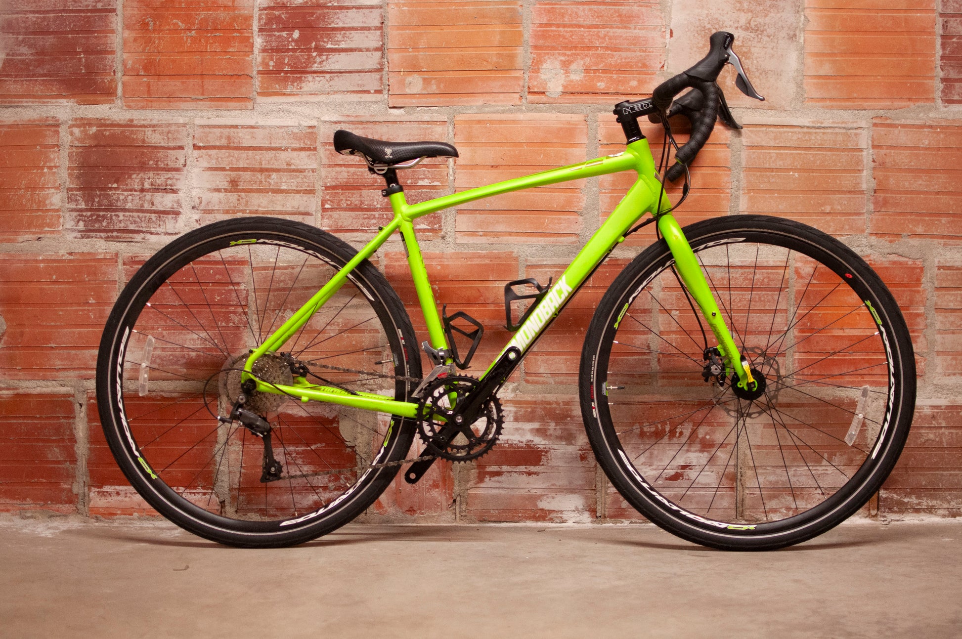 tweedehands gravel bike Diamondback Haanjo 2 Gravel Bike, Neon Green, MD – Cycle & Coffee