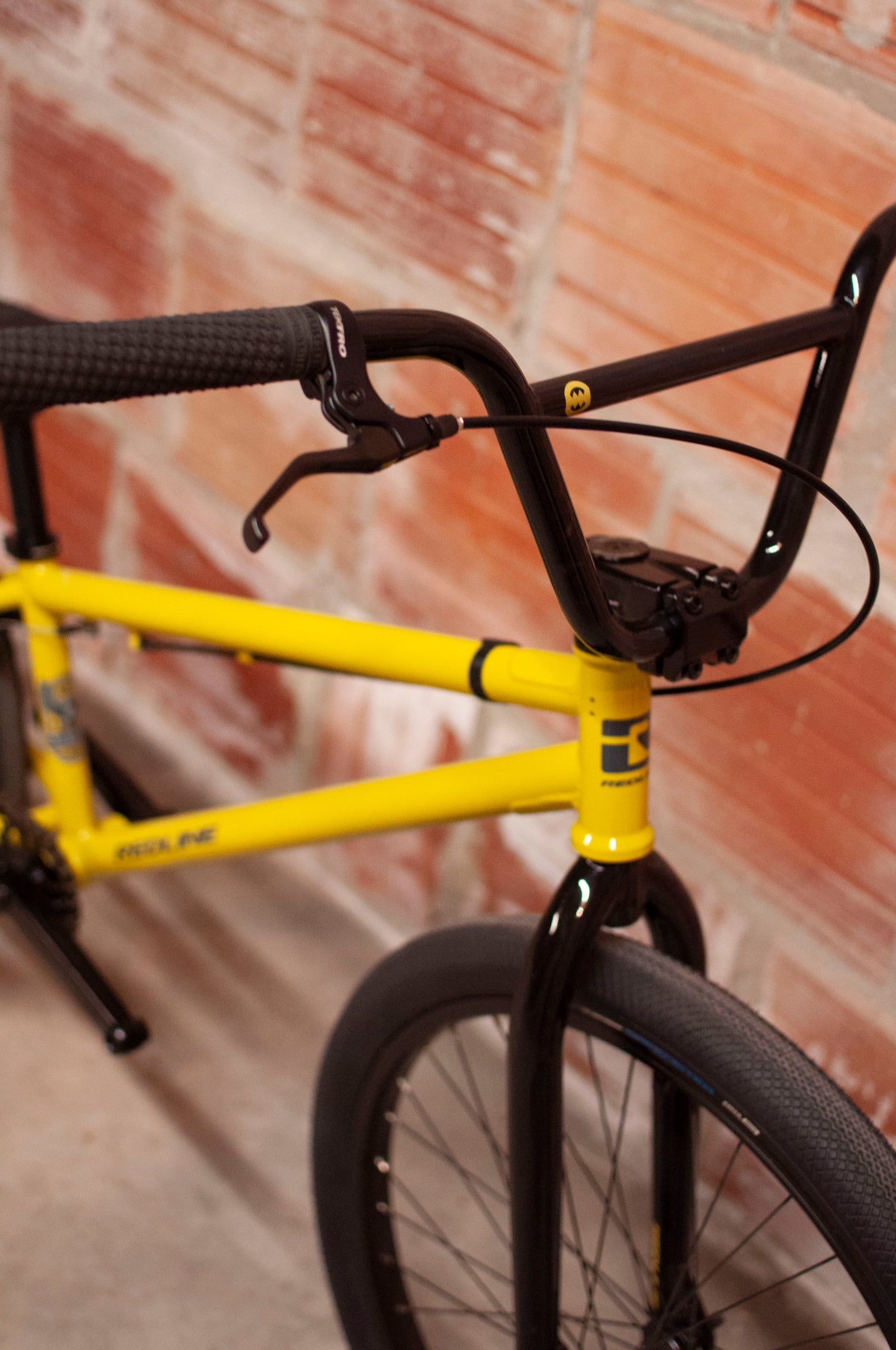 Redline Asset 24 BMX Bike, 23 cm, Yellow