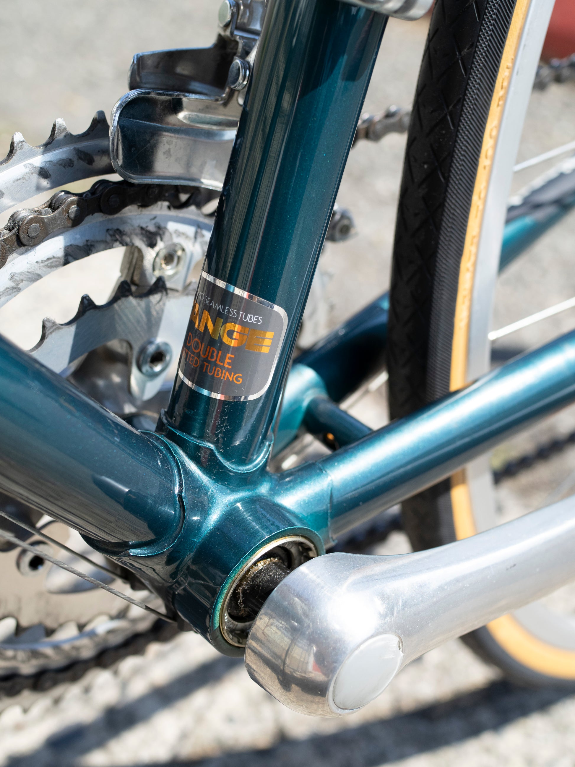 Bici Bianchi Vintage Bici Uomo Vintage Restaurate bianchi con freni a bacchetta Bici Bianchi Vintage Bici Uomo Vintage Restaurate bianchi con freni a bacchetta