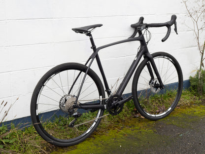 2019 Diamondback Haanjo 7C Carbon Fiber Gravel Bike, Matte Black, Large/56cm  (unused display bike)