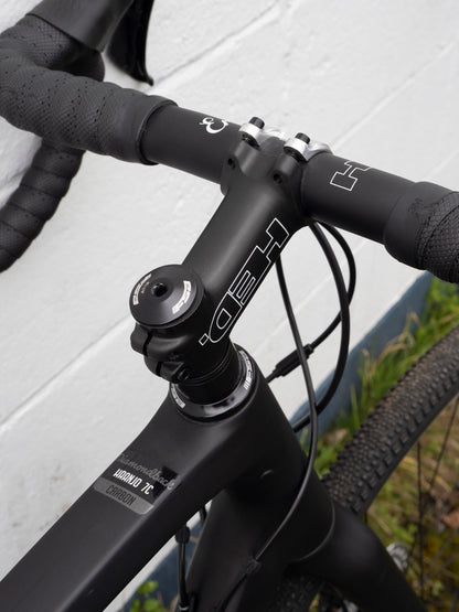 2019 Diamondback Haanjo 7C Carbon Fiber Gravel Bike, Matte Black, Large/56cm  (unused display bike)