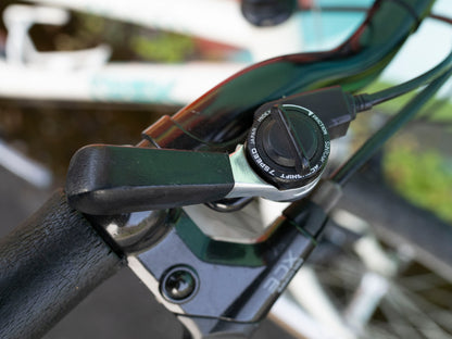 Early 90's Trek Antelope 830 Step-Thru Bike, White & Teal, 46cm