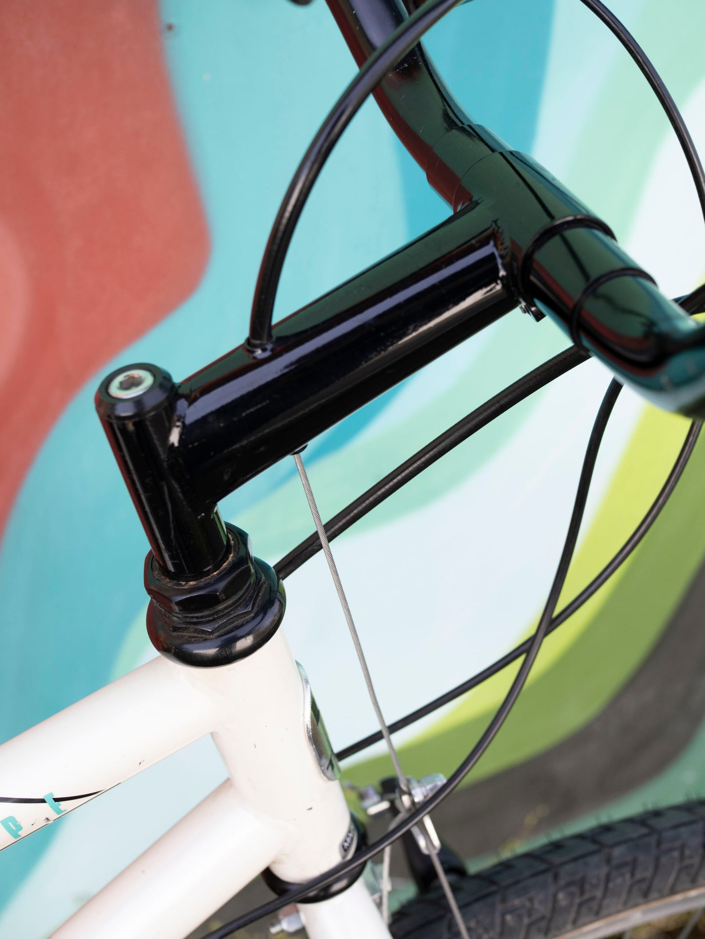 Early 90's Trek Antelope 830 Step-Thru Bike, White & Teal, 46cm