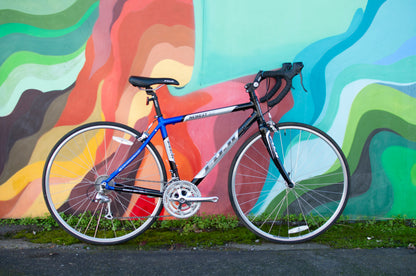 ~2010 Fuji Newest 3.0 aluminum and carbon road bike, Blue/Silver/Black, 46cm/Small