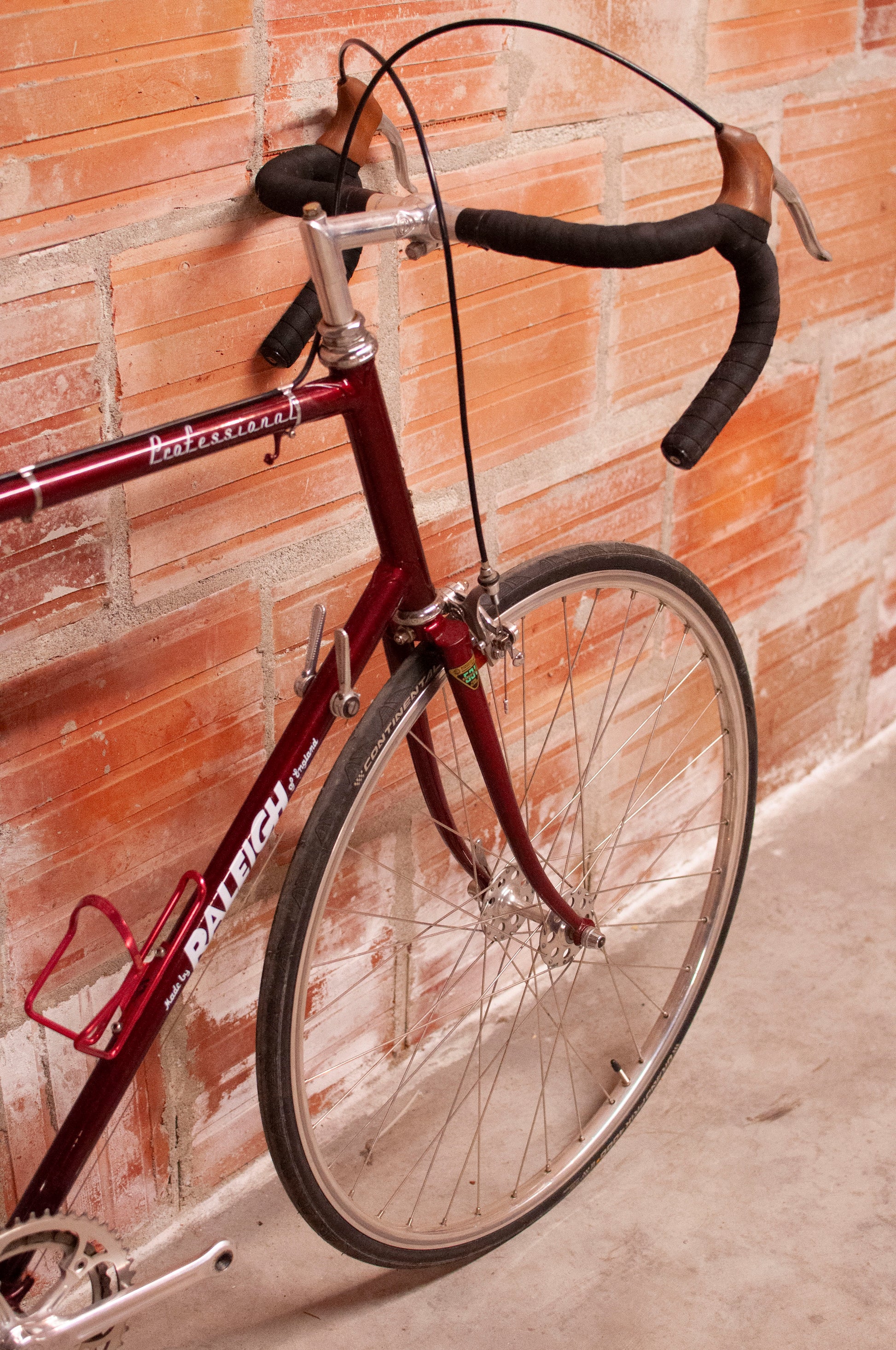 raleigh classic road bike