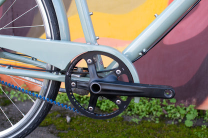 Raleigh Alley Way Dynamo-Equipped, Belt Drive Commuter Bike, Sage Green, Large