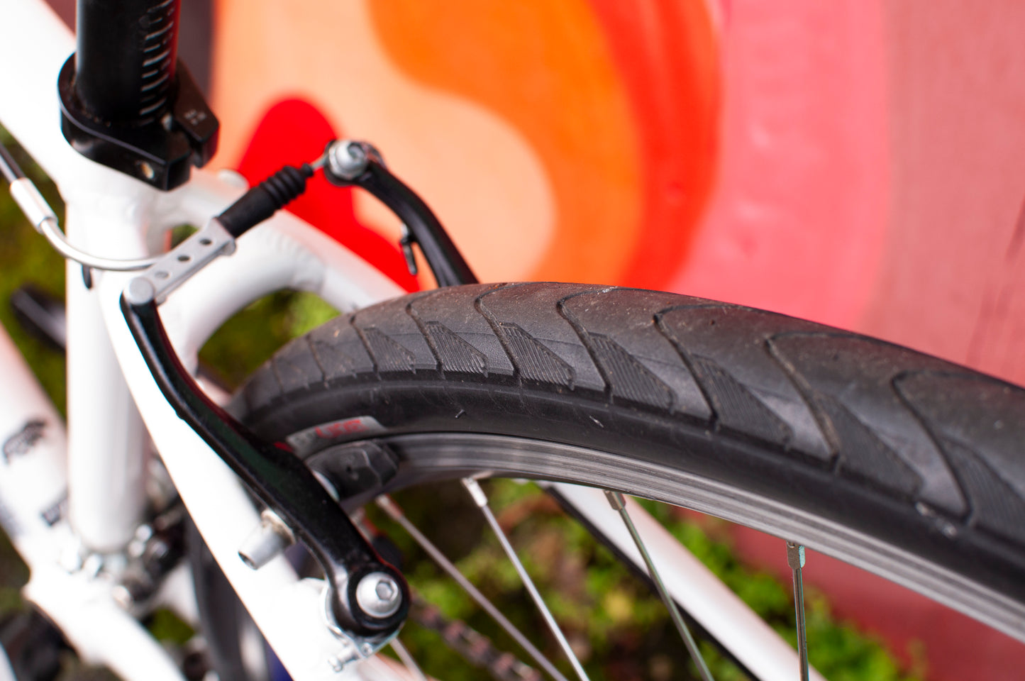 2019 Specialized Sirrus flat bar hybrid bike, White, Women's XS