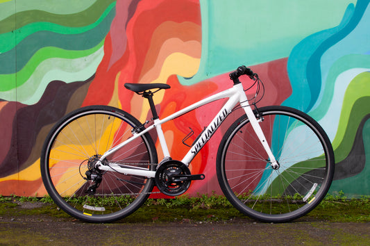 2019 Specialized Sirrus flat bar hybrid bike, White, Women's XS