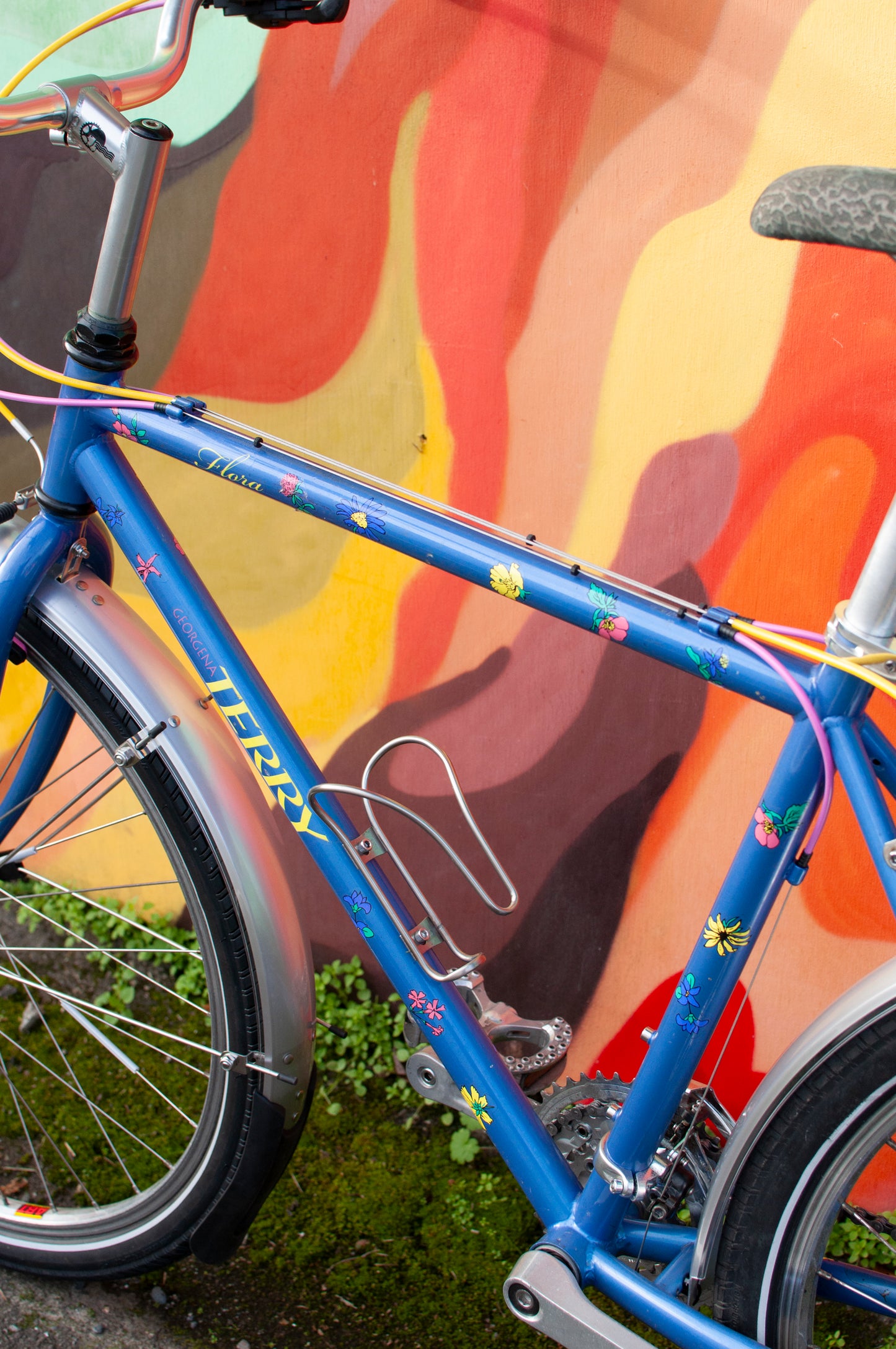 1999 Georgena Terry Flora Commuter Bike, Blue with colorful flowers, 41cm/S