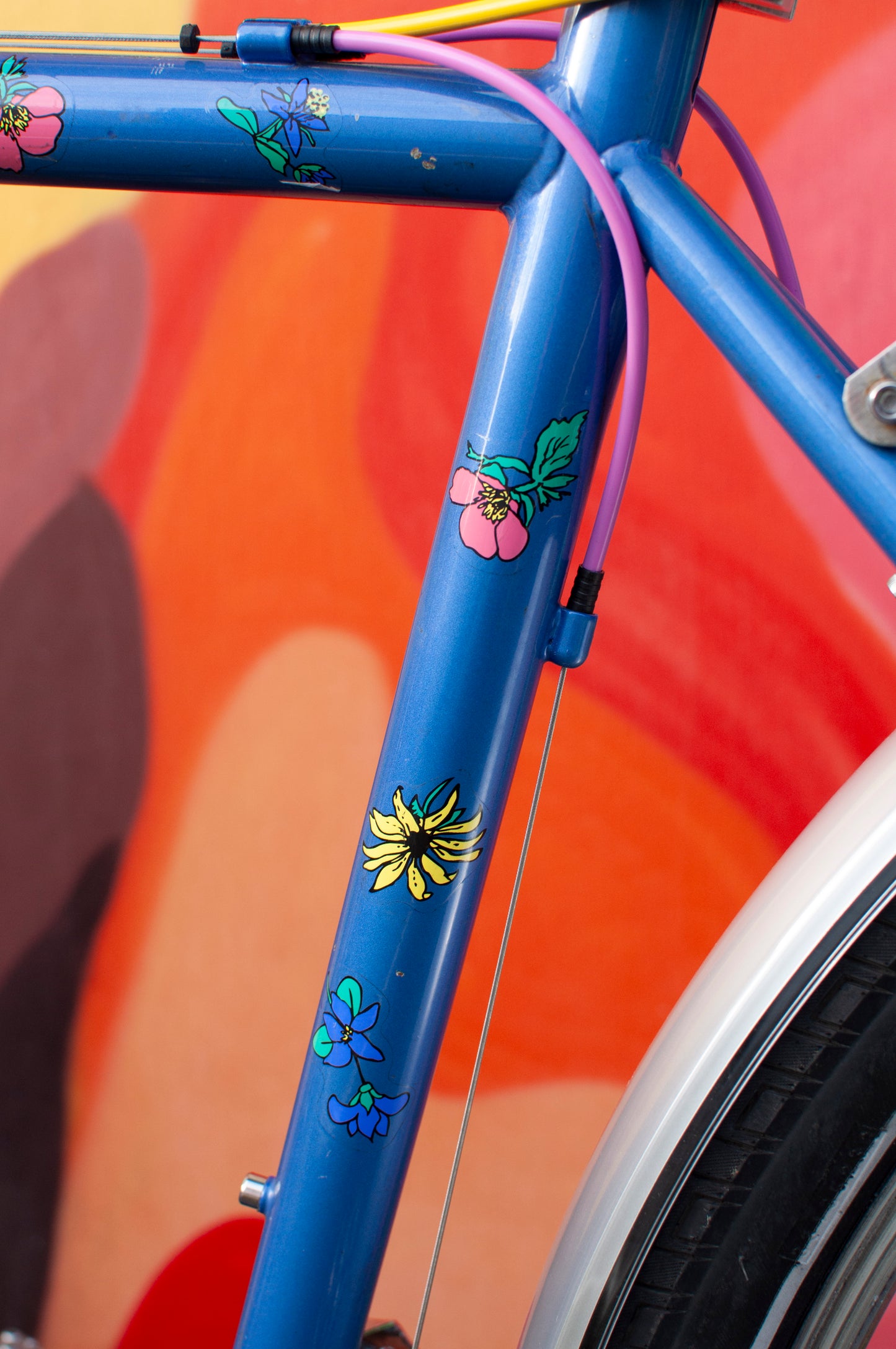 1999 Georgena Terry Flora Commuter Bike, Blue with colorful flowers, 41cm/S