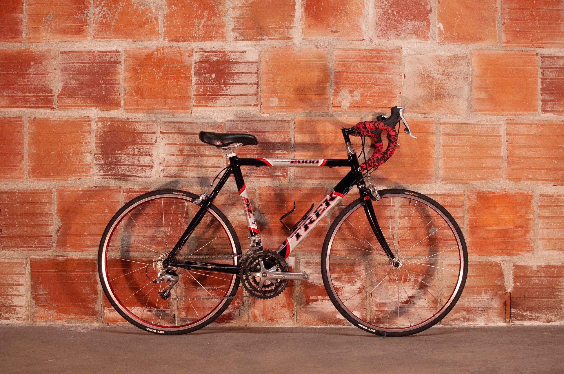 trek alpha bicycle Trek Alpha Series 2000 Aluminum Road bike, black, silver & red, 52cm/S – Cycle & Coffee
