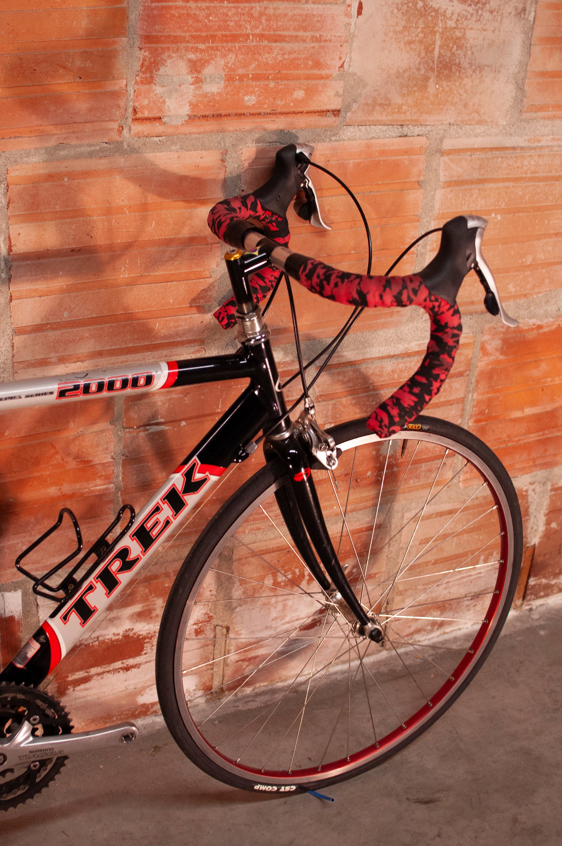 trek alpha bicycle Trek Alpha Series 2000 Aluminum Road bike, black, silver & red, 52cm/S – Cycle & Coffee