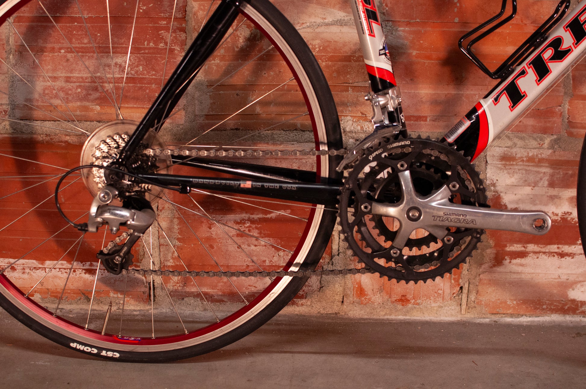 trek 2000 bicycle Trek Alpha Series 2000 Aluminum Road bike, black, silver & red, 52cm/S – Cycle & Coffee