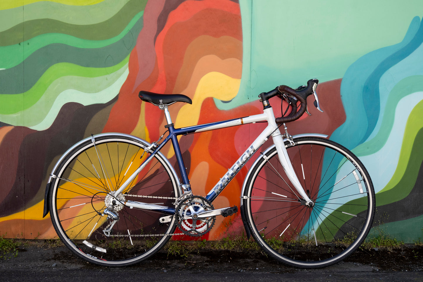 Raleigh Cadent road bike, commuter build, blue white, 47cm